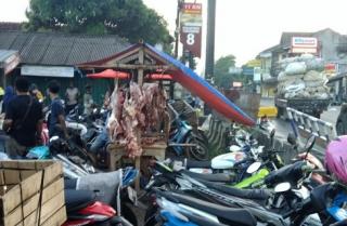 Kesemrawutan Pasar Baros Membuat tidak Nyaman