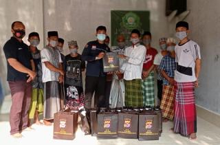 Kapolda Banten Berbagi 3000 Alat Sholat ke Pondok Pasantren dan Panti Asuhan