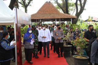 Tinjau PPKM di Madiun, Kapolri Minta Manajemen Pengendalian Covid Tercatat dengan Baik 