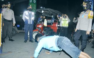 Kapolres Banjar Polda Jabar Bersama Kadis Satpol PP Prov Jabar Tinjau Ops Yustisi di Kota Banjar