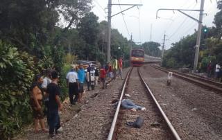 Kurang Hati-Hati Saat Melintas, Warga Tertabrak Kereta Api Commuter Line