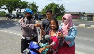 Polsek Widasari Polres Indramayu Gelar Ops Yustisi, Cegah Covid-19