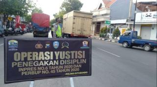 38 Orang Tidak Pakai Masker Terjaring Operasi Yustisi di Jalan Dipeonegoro Situbondo