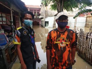 Banjir Dadakan Kali Bekasi, Paksa Warga 2 RT Sekitar Bantaran Kali Mengungsi