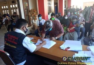 Polres Majalengka Gelar Vaksinasi, Ratusan Warga Disuntik Vaksin Sinovac