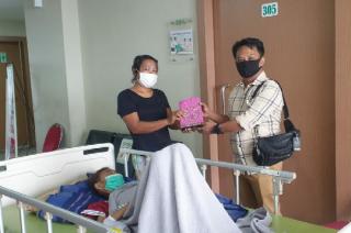 Kabaharkam Polri Bantu Pengobatan Remaja Putri Lumpuh Layu Asal Deli Serdang