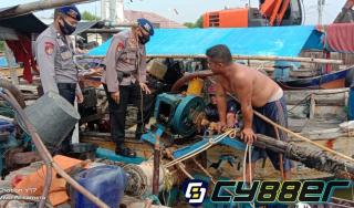 Sat pol Air Polres Indramayu Adakan Bimbingan dan Penyuluhan Kepada Nelayan di Karangsong