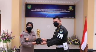 Kabid Propam Polda Jabar Sebagai Narasumber Pada Rakernis Pom Ad Kodam III Siliwangi Tahun 2021