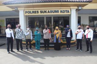 Kapolres Sukabumi Kota Promosikan Program Unggulan Polisi RW Saat Kunjungan Ketua KPUD