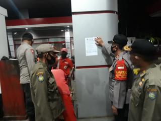 Pemasangan Himbauan Prokes 3M  dilakukan Dua Tempat di Wilayah Hukum Polsek Anjatan,