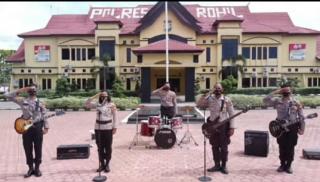 Kapolres Rohil Cipta Lagu "Jaga Kampung" Spirit Baru Buat Masyarakat Melawan Covid-19