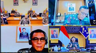Jaga Silaturahmi, Panglima TNI Bersama Jajaran dan LVRI Lakukan Video Call Confrence Demi Membantu Memutus Penularan Covid-19 