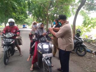 GNPK-RI Kabupaten Brebes Bagi-Bagi Masker Pada Pengguna Jalan