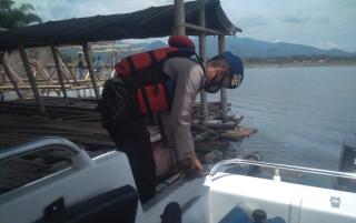 Satpolair Polres Sumedang Polda Jabar Laksanakan Patroli Rutin Di Perairan Bendungan Jatigede