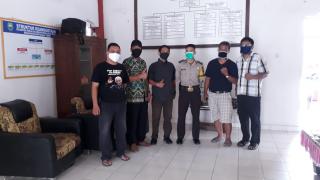 Peduli Dampak Covid-19, Kelurahan Kemalaraja Serahkan Bantuan Sembako