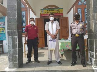 Berikan Rasa Aman, Rutinitas Polres Majalengka Polda Jabar Laksanakan  Pengamanan Ibadah di Gereja