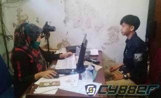 Jelang Pilkada 2020, Pembuatan KTP dan KK di Arjasari Kab.Bandung, Antri Gunakan Protokol Covid-19