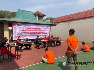 Dibawah Teriknya Matahari, Karutan Serang Adakan Sidang TPP