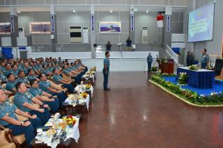 Gubernur dan 150 Pamen AAL Ikuti Pengarahan Wakasal