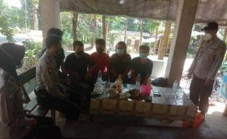 Polres Majalengka Berikan Himbauan Prokes Bagi Pengunjung Obyek Wisata Cibaringkeung