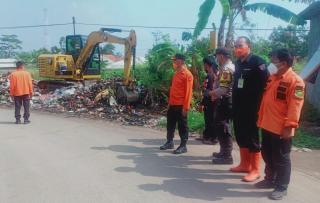 FKPM Gelar Bakti Sosial Pembersihan Sampah di Wilkum Polres Subang Polda Jabar