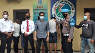 2 Pengedar dan 3 Terduga Penyalahgunaan Narkoba Jenis Sabu Ditangkap Satresnarkoba Polres Tanggamus