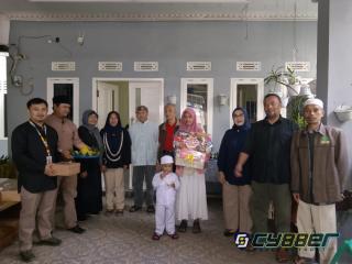 Keluarga Besar Haji Dicky Mulyawan dan Yayasan Al Barokah Berdaya Gelar Khitan Massal Gratis serta Santuni Lansia