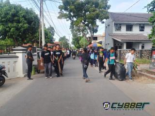 Bangun Karakter Peduli Lingkungan, MPLS SMA Negeri 1 Kasokandel Bersihkan Lingkungan di Area Sekolah dan Sekitarnya