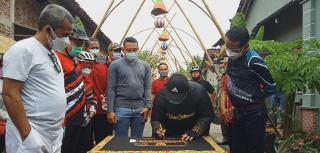 Bupati Sragen Tandatangani Prasasti Garden Flower Turi