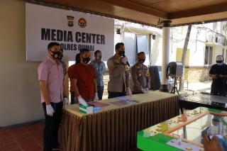 Mantap..!! Polres Dumai Bekuk Pelaku Perjudian Mesin Jenis Burung Merak