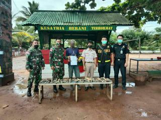 Sinergitas TNI-Polri dan CIQS PLBN Sota Berhasil Gagalkan Penyelundupan Tanduk Rusa