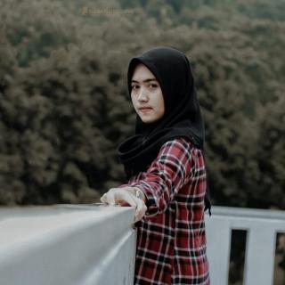 Melani efendi : Pendidikan di Indonesia ada yang Salah